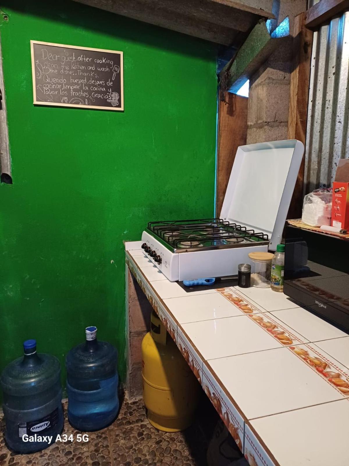 Hostal Nina Oly Tamanique Exterior photo